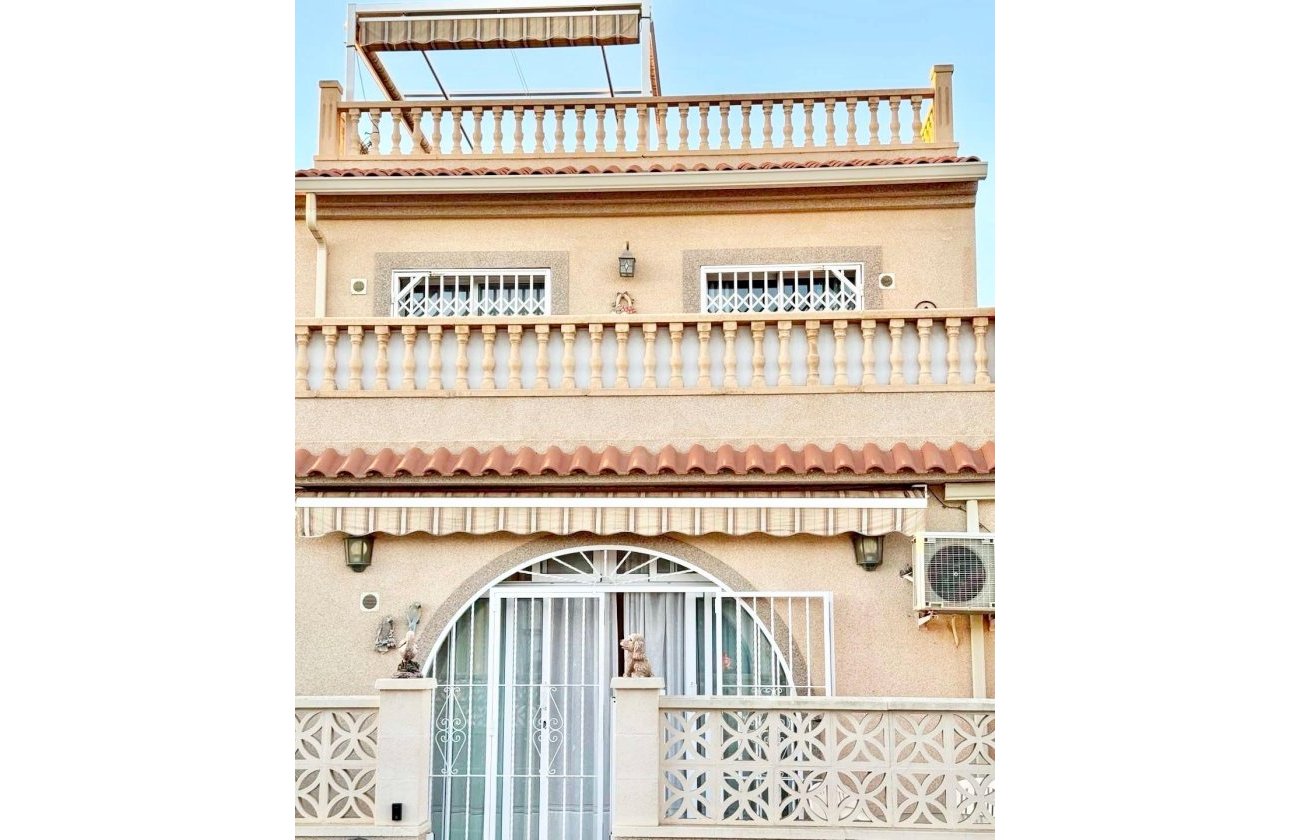 Herverkoop - Town House -
Torrevieja - La Siesta - El Salado - Torreta