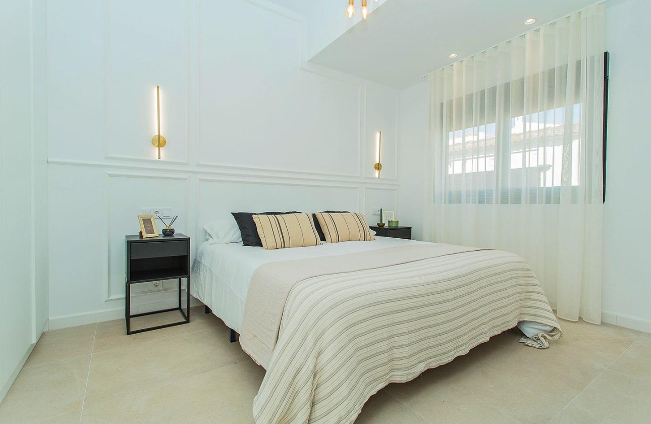 Herverkoop - Town House -
Torrevieja - La Siesta