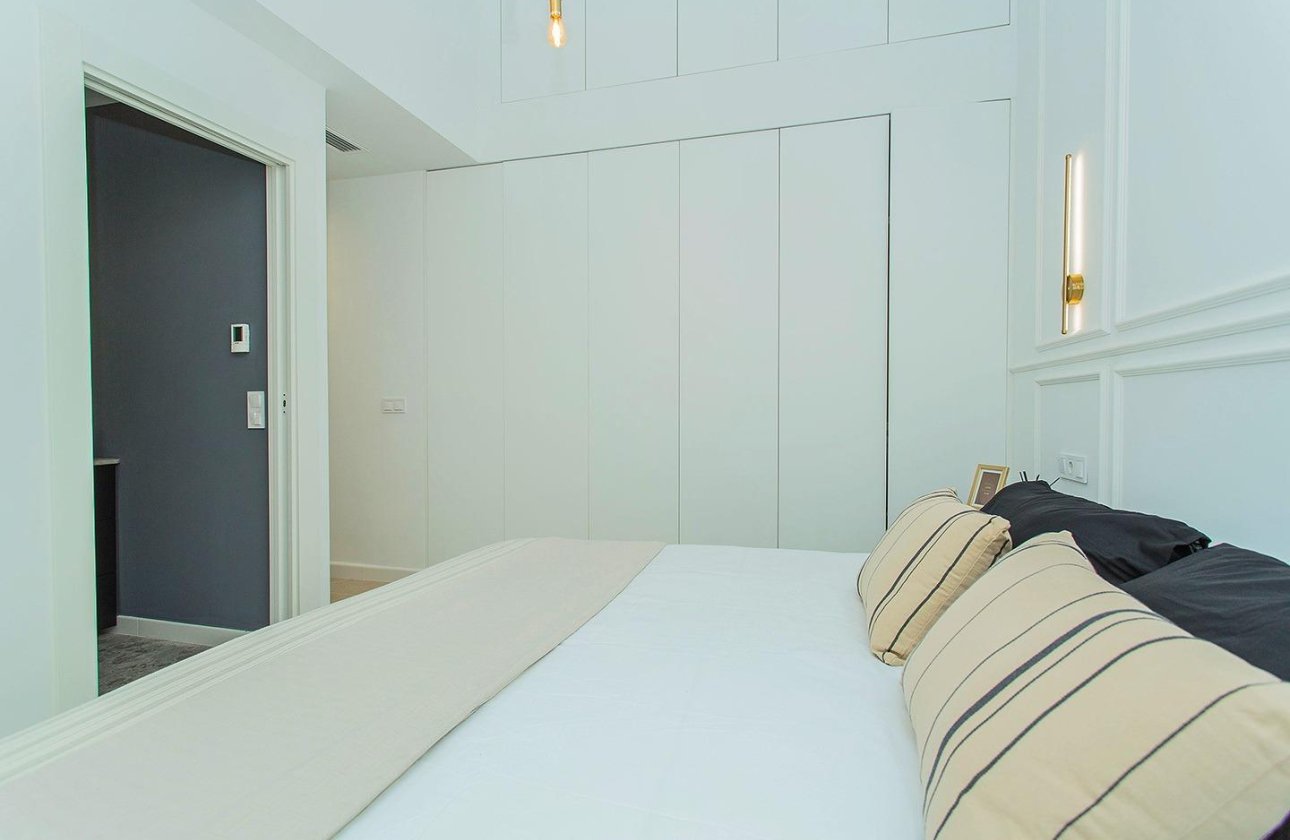 Herverkoop - Town House -
Torrevieja - La Siesta