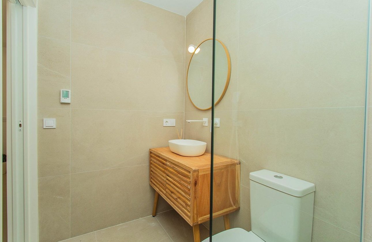 Herverkoop - Town House -
Torrevieja - La Siesta