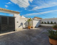 Herverkoop - Town House -
Torrevieja - La Siesta