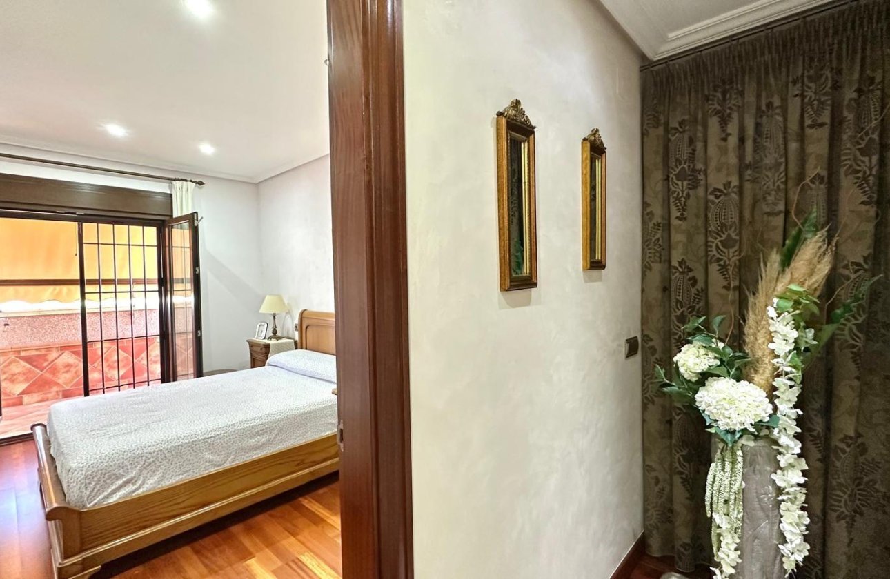 Herverkoop - Town House -
Torrevieja - La Siesta