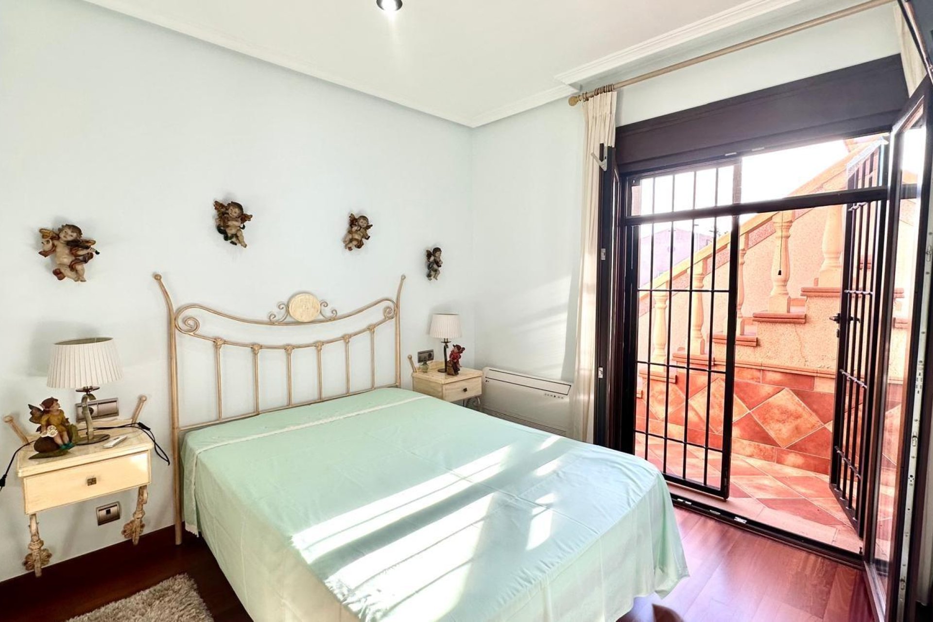 Herverkoop - Town House -
Torrevieja - La Siesta