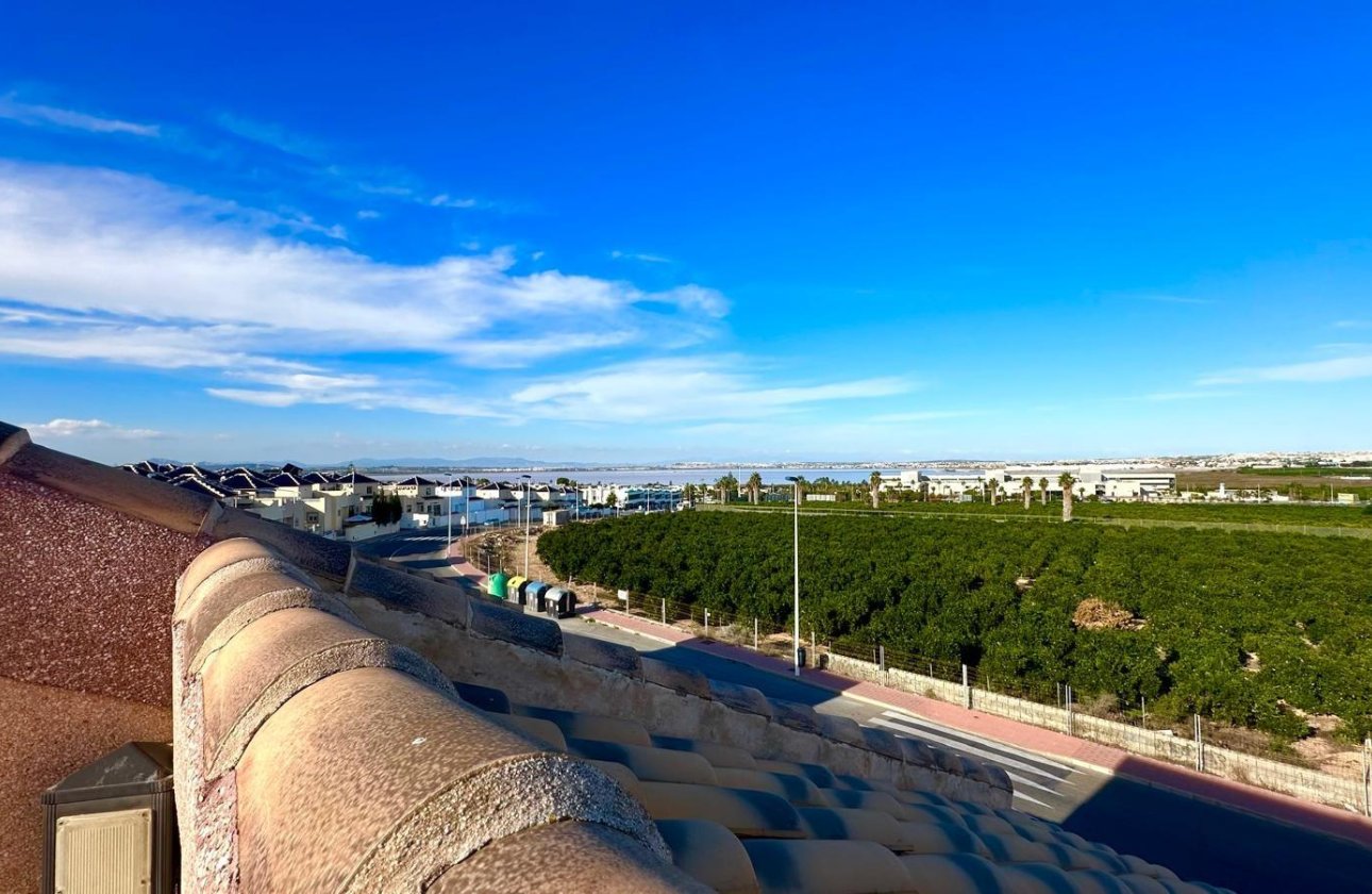 Herverkoop - Town House -
Torrevieja - La Siesta