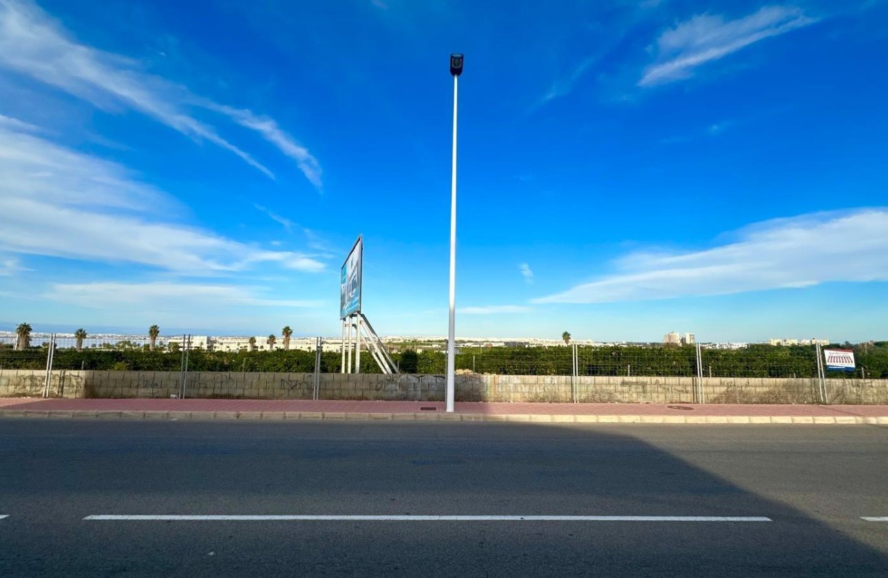 Herverkoop - Town House -
Torrevieja - La Siesta