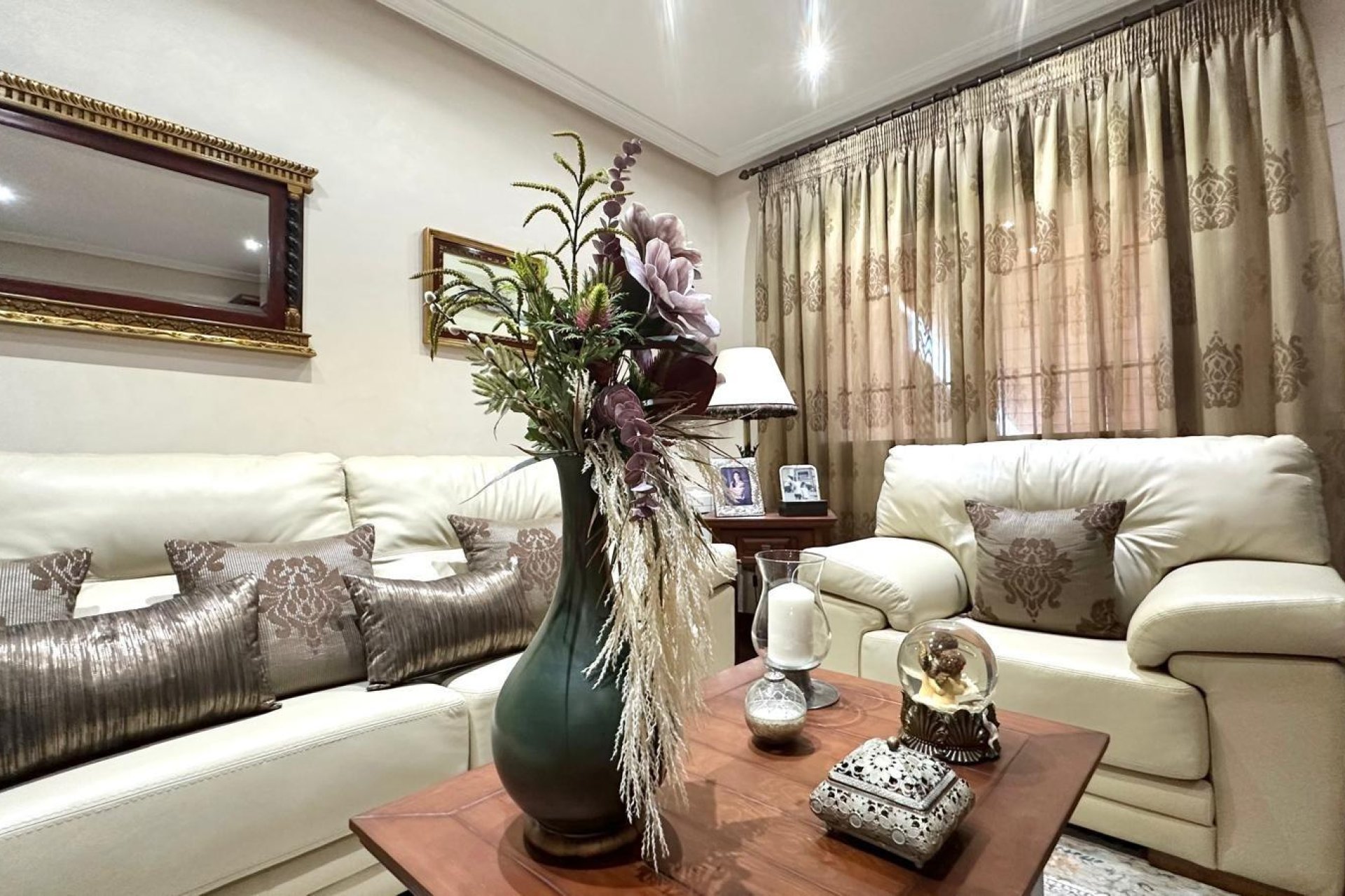 Herverkoop - Town House -
Torrevieja - La Siesta