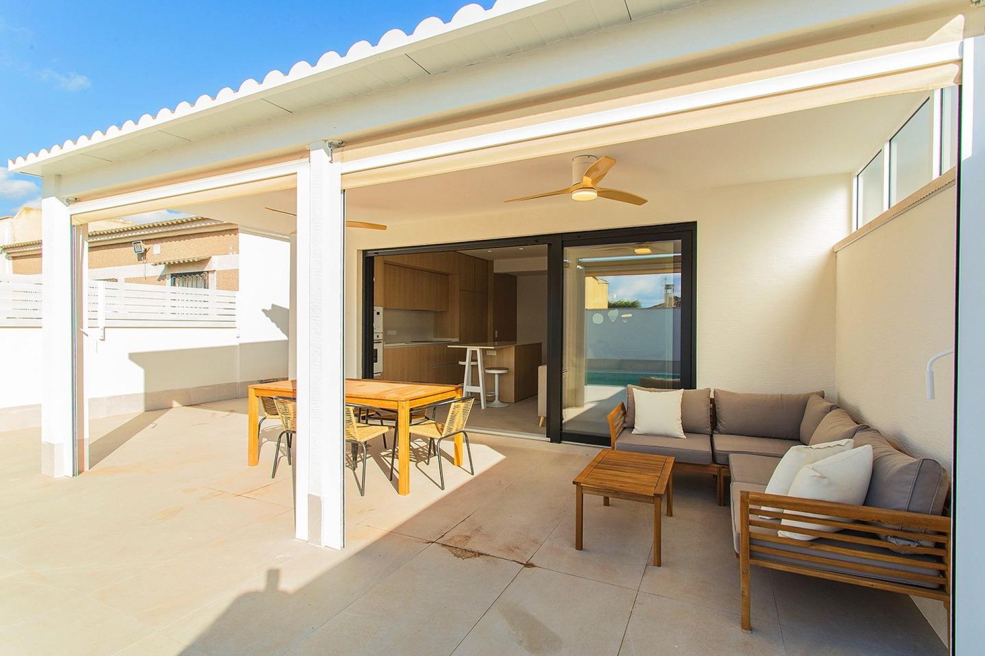 Herverkoop - Town House -
Torrevieja - La Siesta