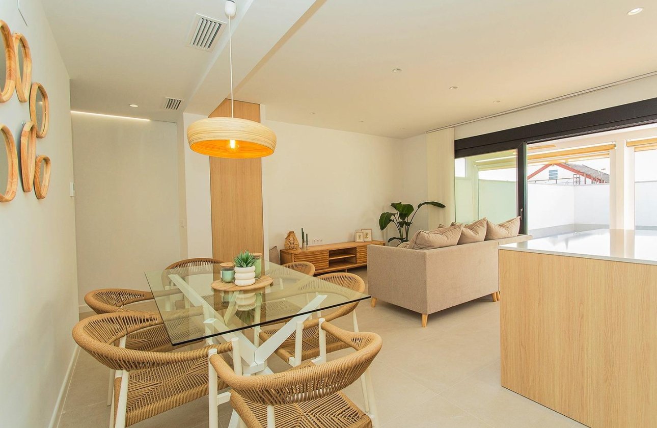 Herverkoop - Town House -
Torrevieja - La Siesta