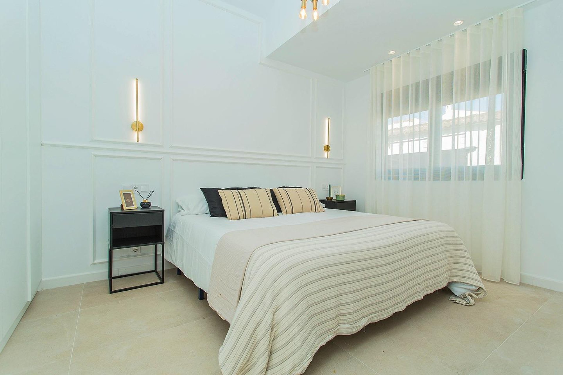 Herverkoop - Town House -
Torrevieja - La Siesta