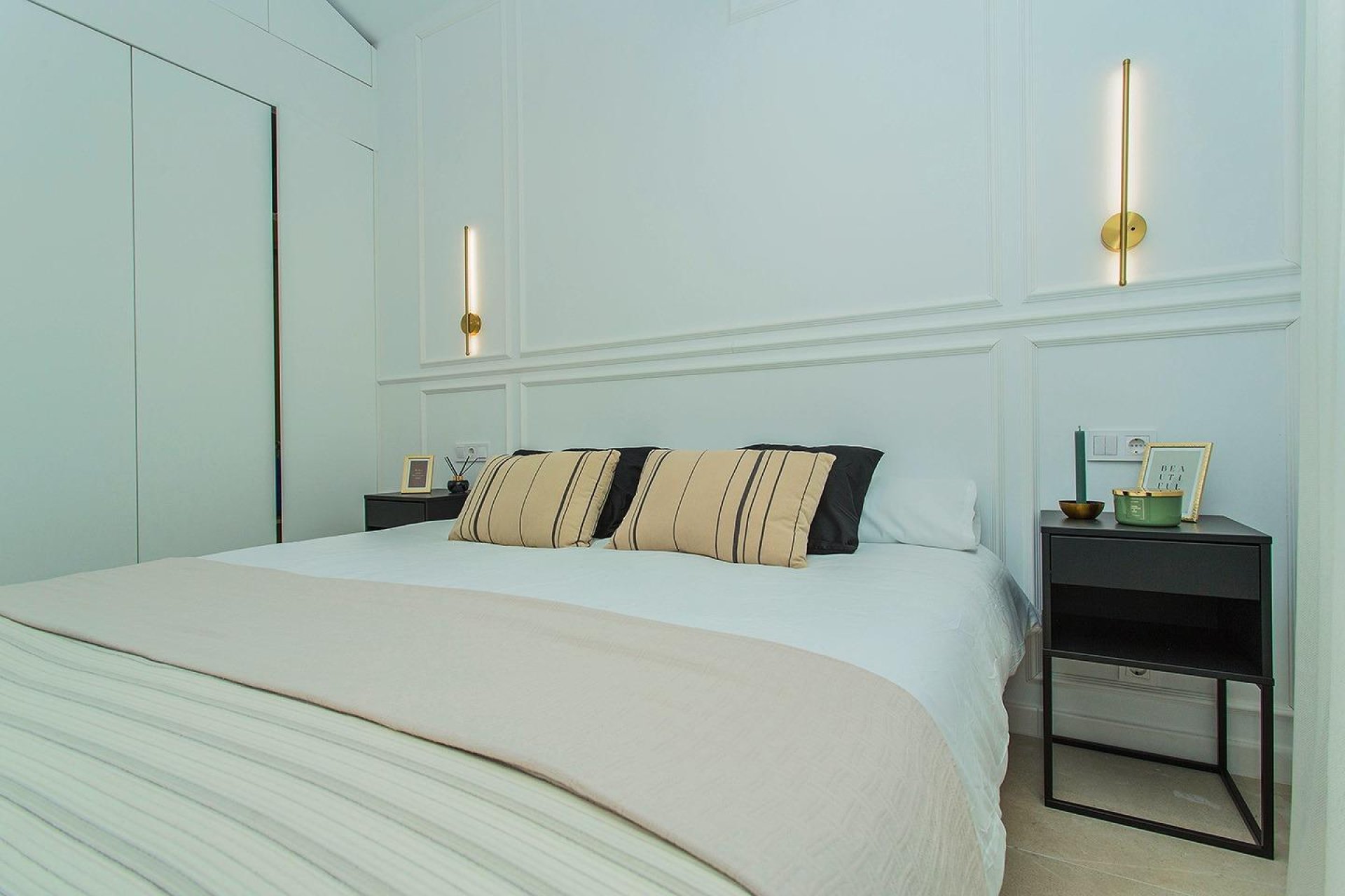 Herverkoop - Town House -
Torrevieja - La Siesta