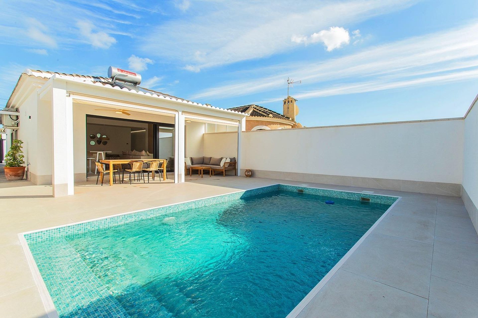 Herverkoop - Town House -
Torrevieja - La Siesta