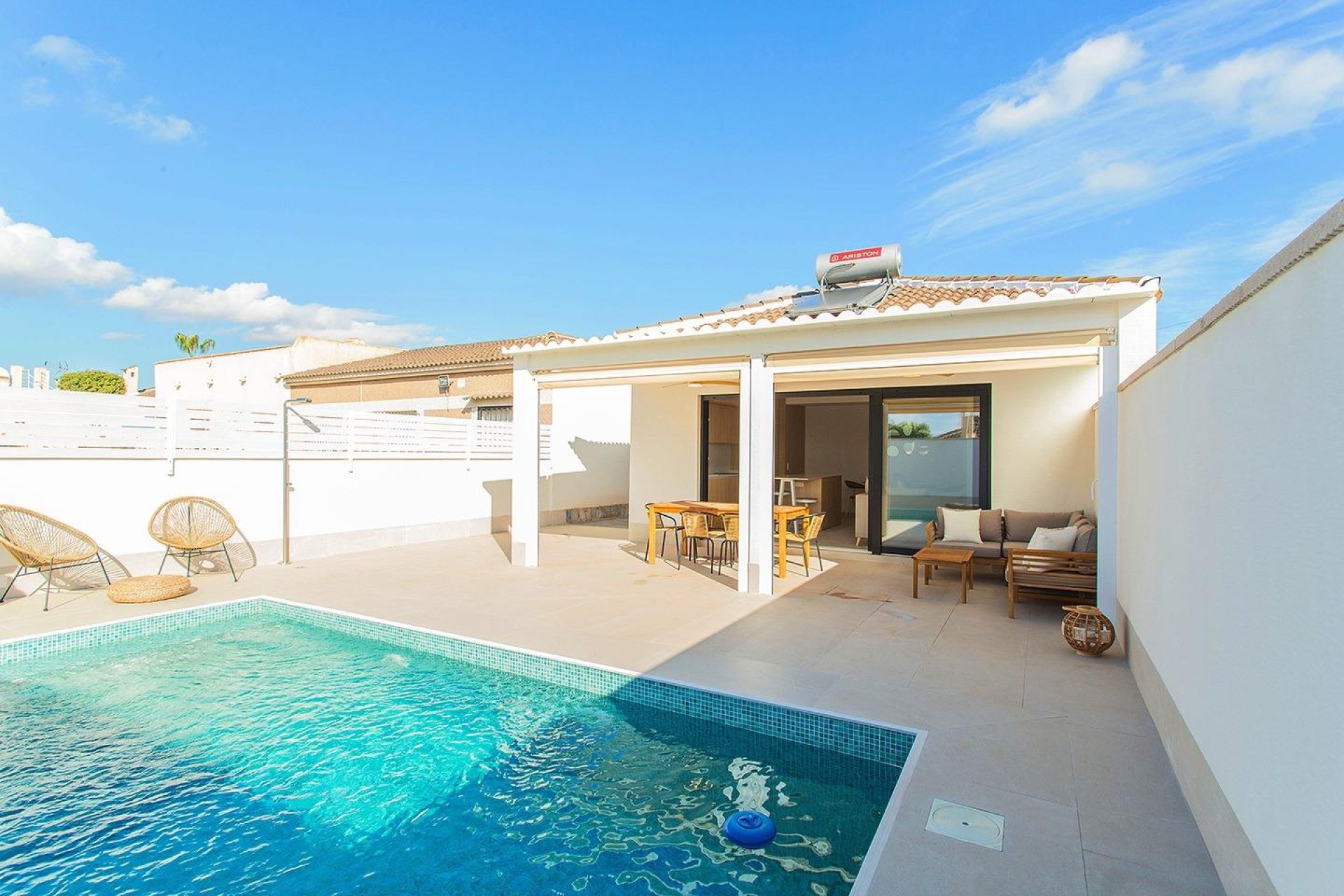 Herverkoop - Town House -
Torrevieja - La Siesta