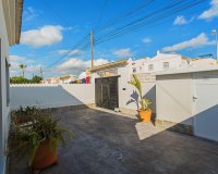 Herverkoop - Town House -
Torrevieja - La Siesta