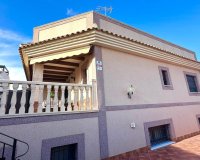 Herverkoop - Town House -
Torrevieja - La Siesta