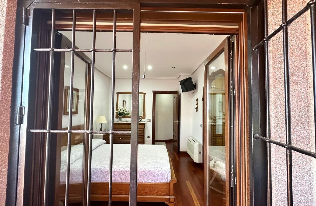 Herverkoop - Town House -
Torrevieja - La Siesta