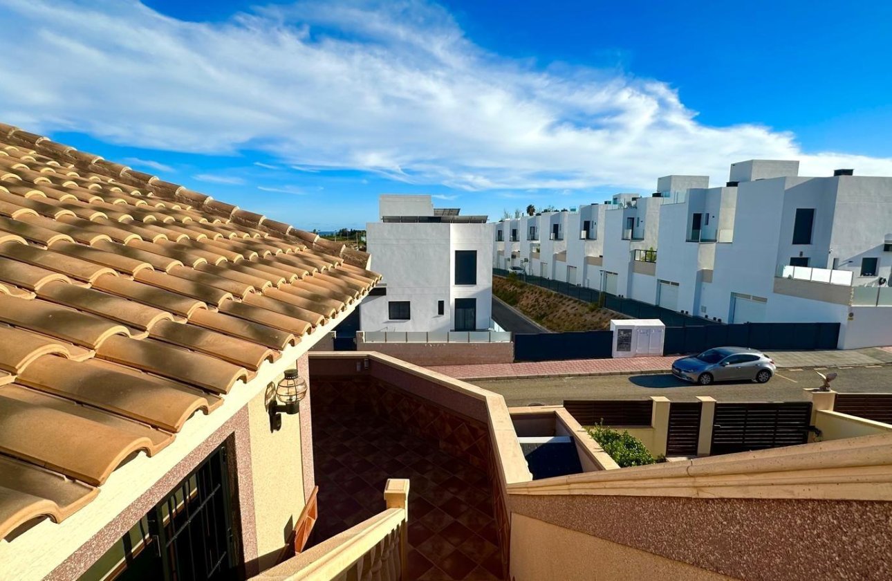 Herverkoop - Town House -
Torrevieja - La Siesta