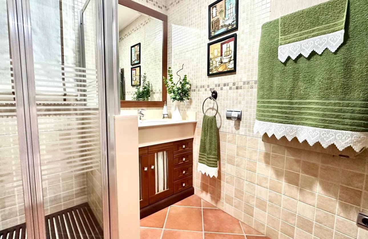 Herverkoop - Town House -
Torrevieja - La Siesta