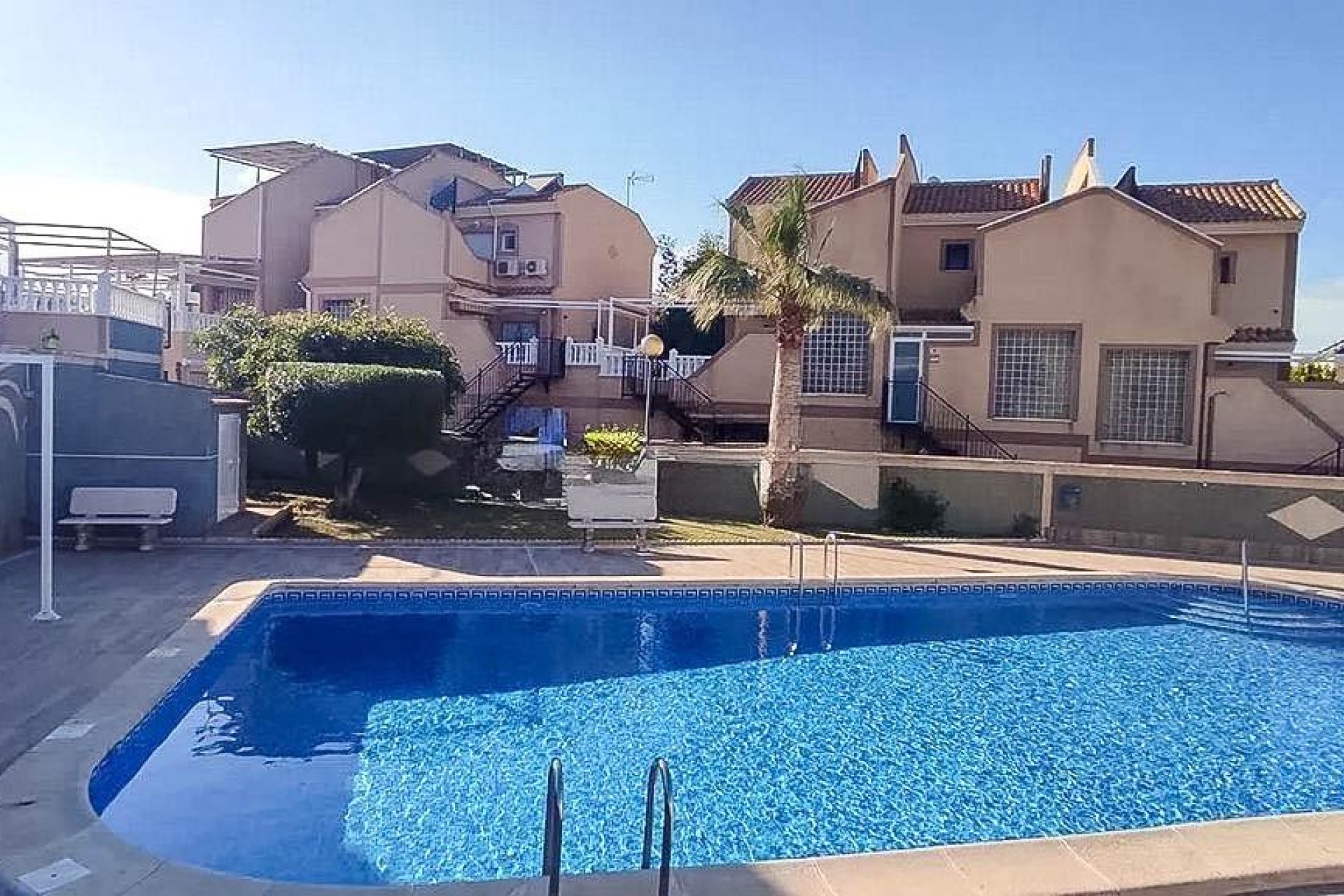Herverkoop - Town House -
Torrevieja - Los Altos