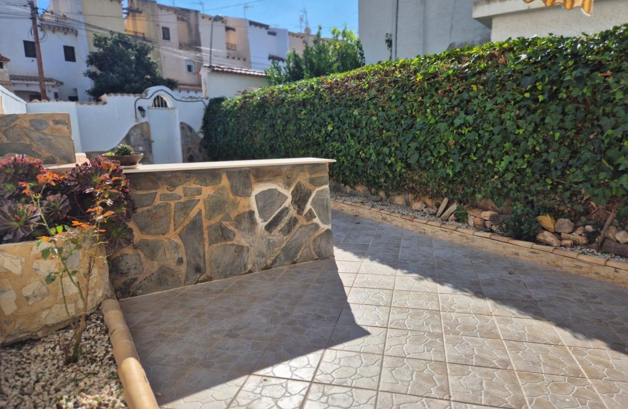 Herverkoop - Town House -
Torrevieja - Los Balcones