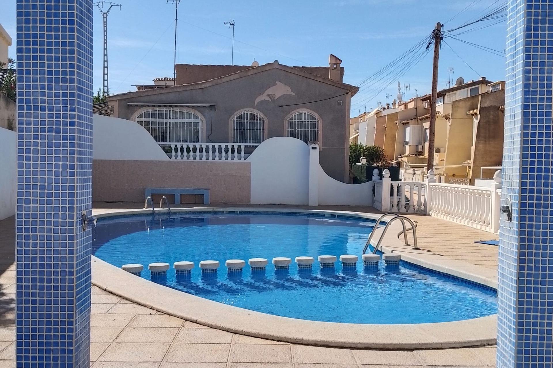Herverkoop - Town House -
Torrevieja - Los Balcones