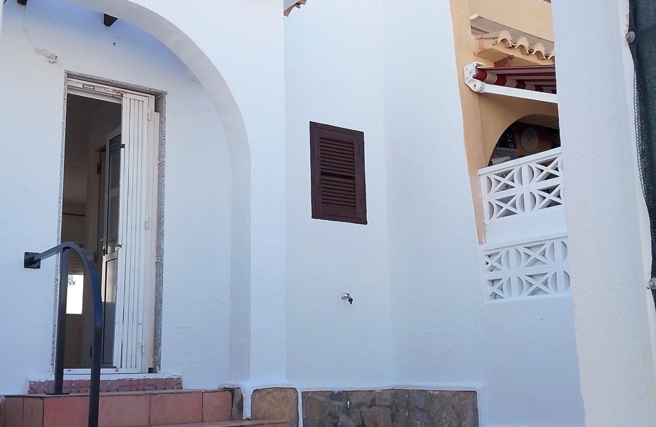 Herverkoop - Town House -
Torrevieja - Los Balcones