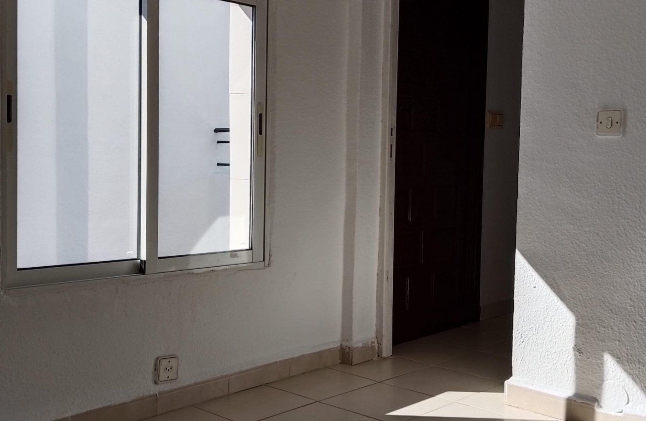 Herverkoop - Town House -
Torrevieja - Los Balcones