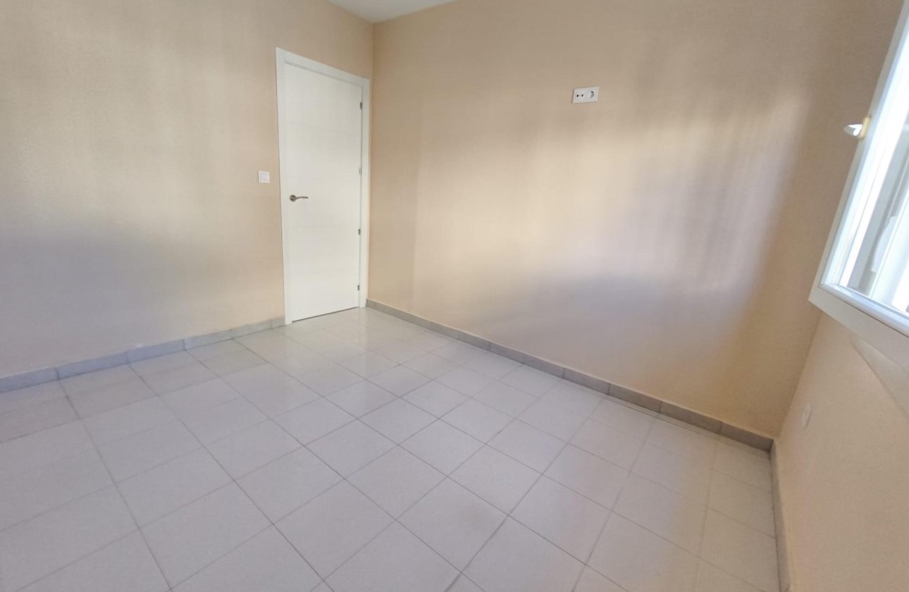 Herverkoop - Town House -
Torrevieja - Los Balcones