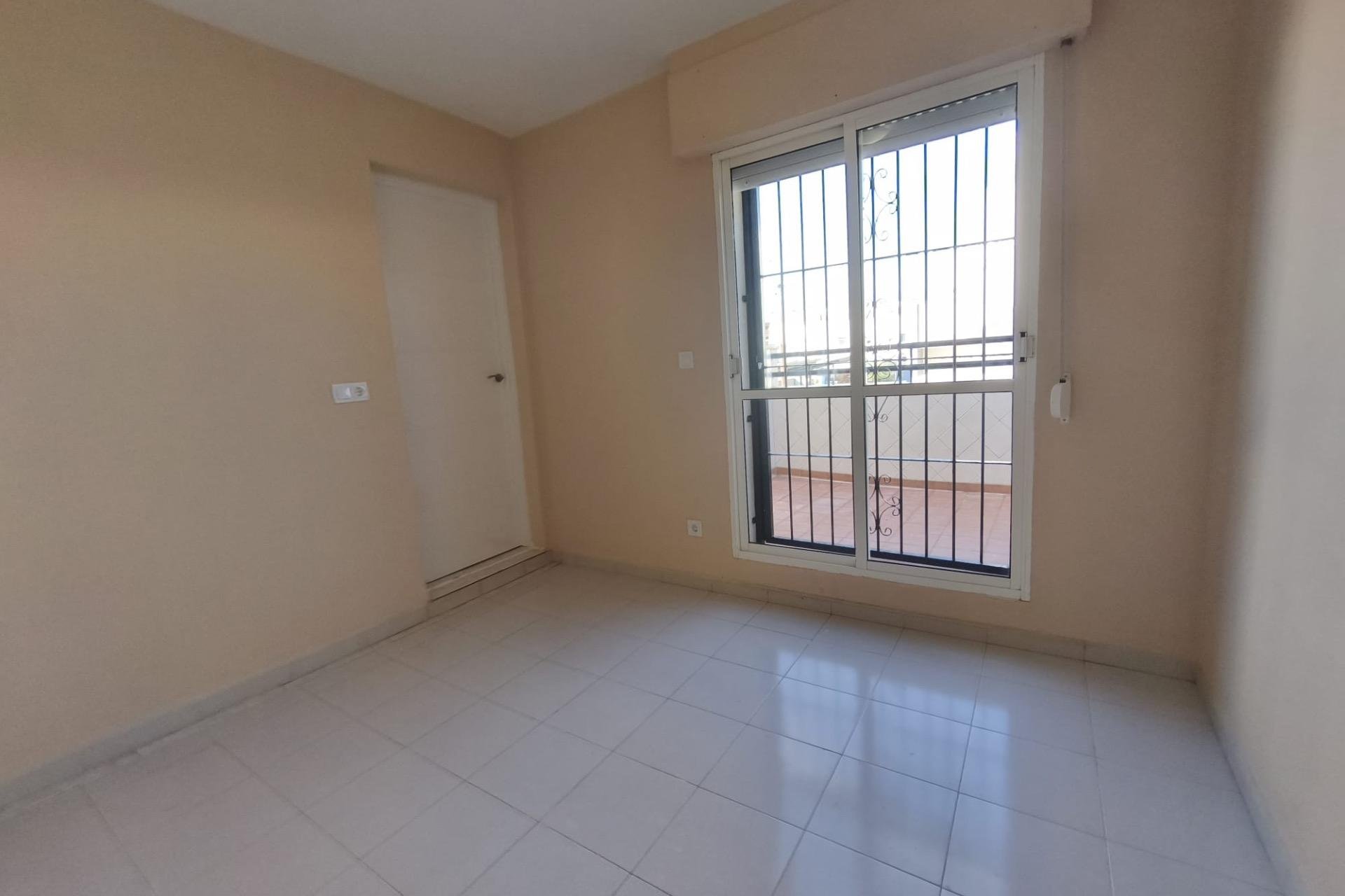 Herverkoop - Town House -
Torrevieja - Los Balcones
