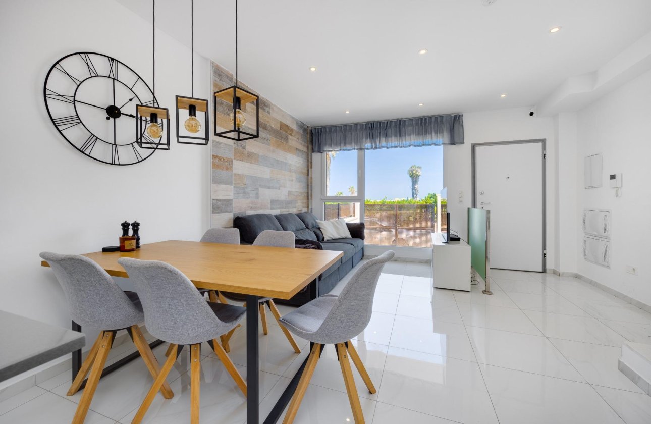 Herverkoop - Town House -
Torrevieja - Los Balcones