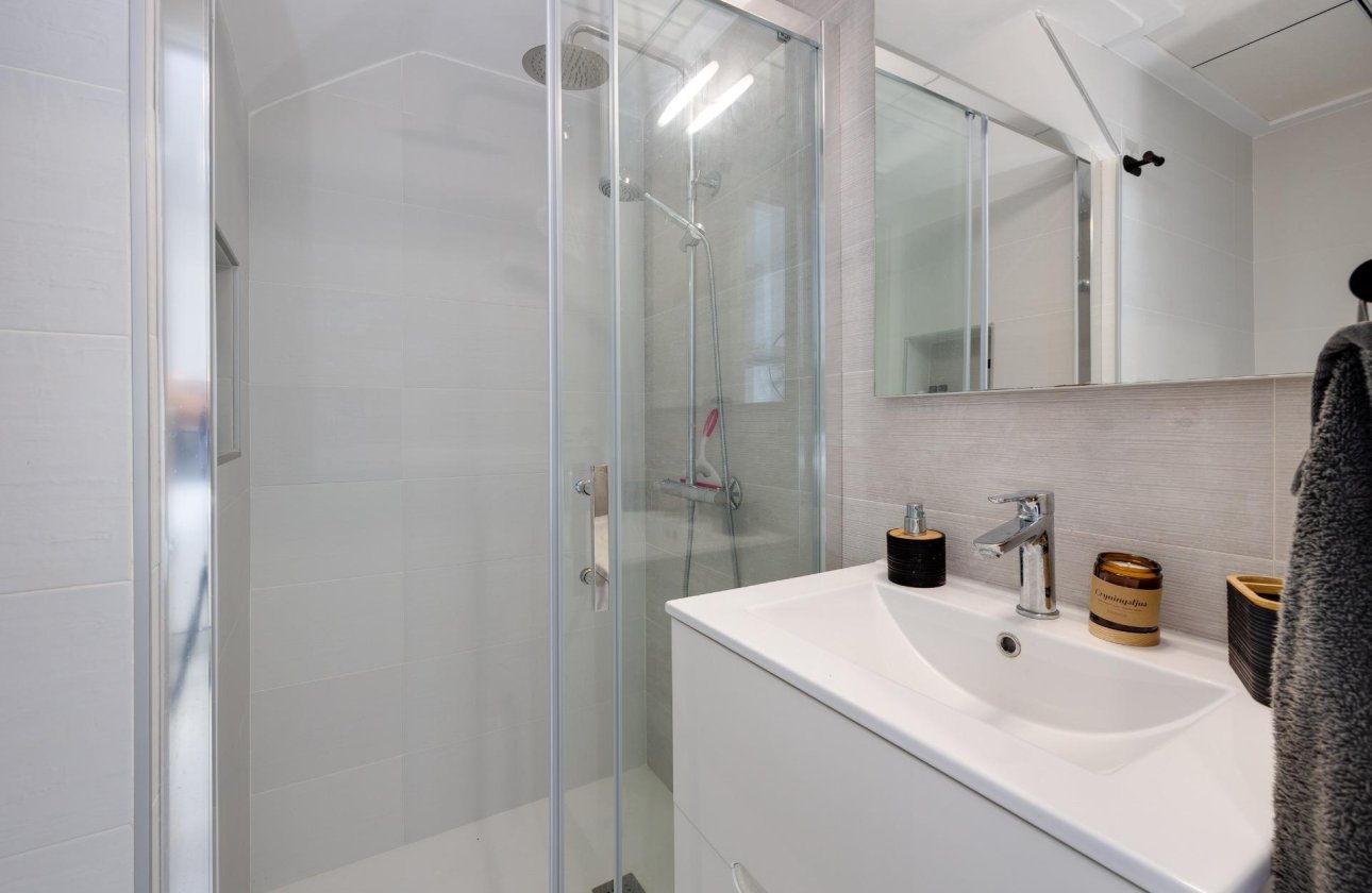 Herverkoop - Town House -
Torrevieja - Los Balcones
