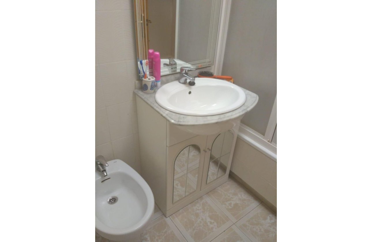 Herverkoop - Town House -
Torrevieja - Los Europeos