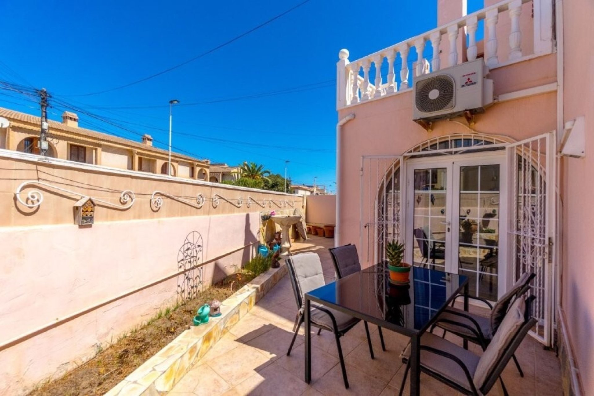 Herverkoop - Town House -
Torrevieja - Los Frutales/ La Rosaleda