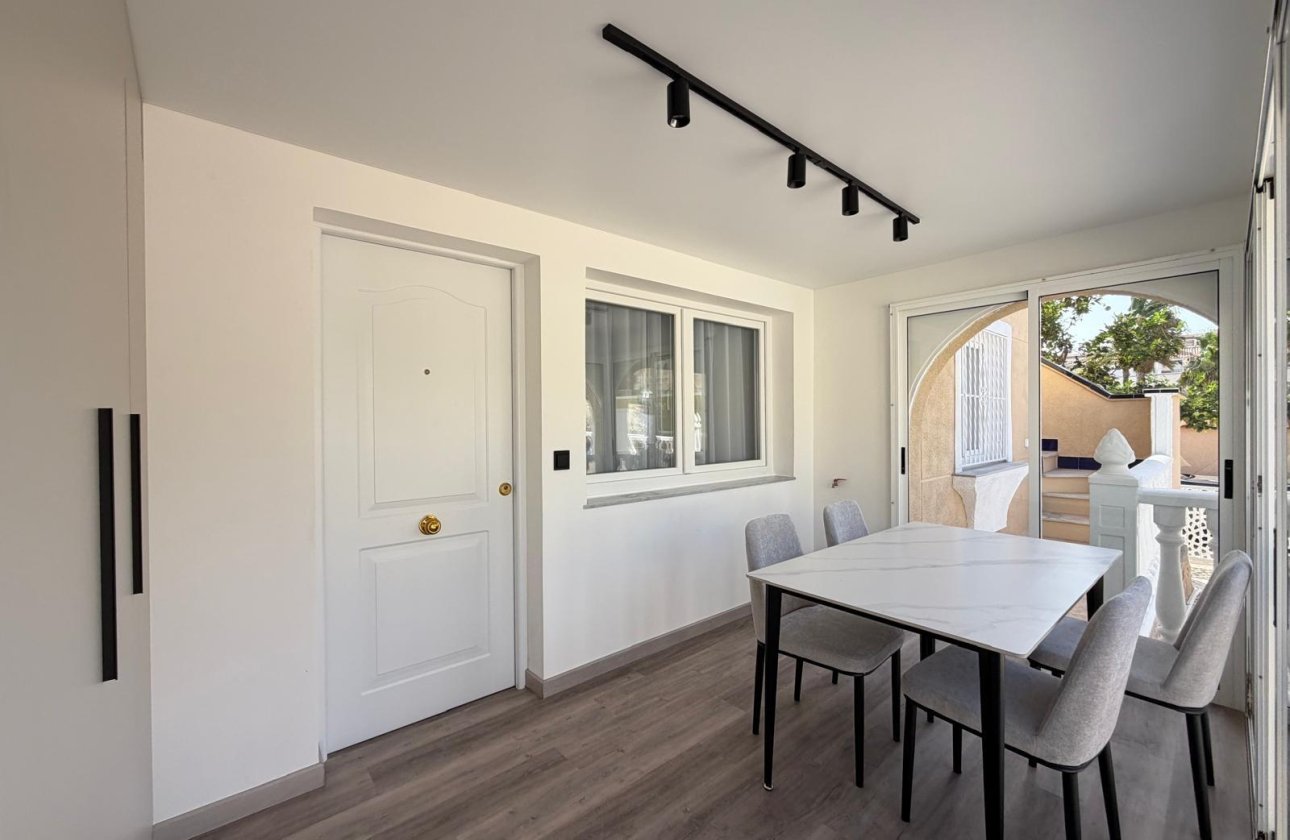 Herverkoop - Town House -
Torrevieja - Miramar - Torre Del Moro