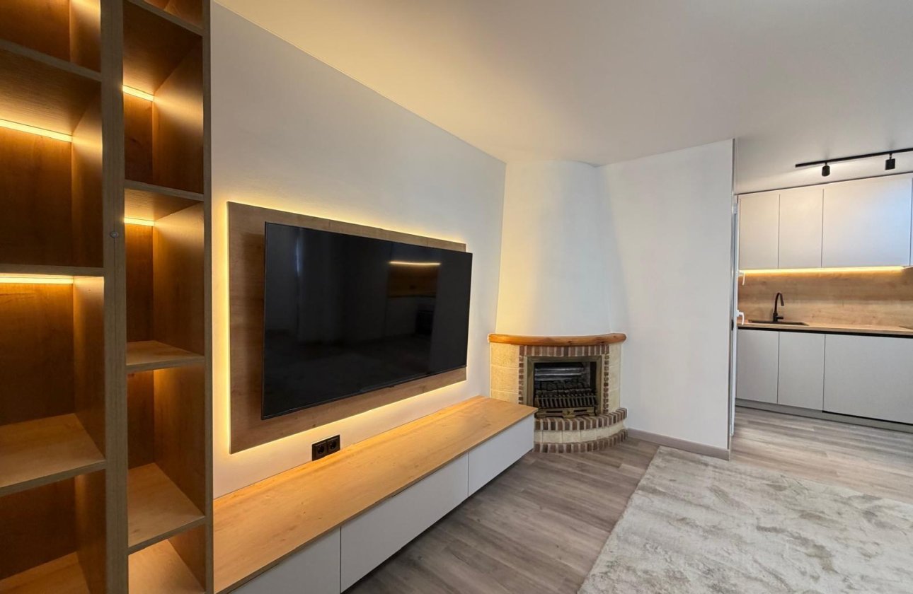 Herverkoop - Town House -
Torrevieja - Miramar - Torre Del Moro