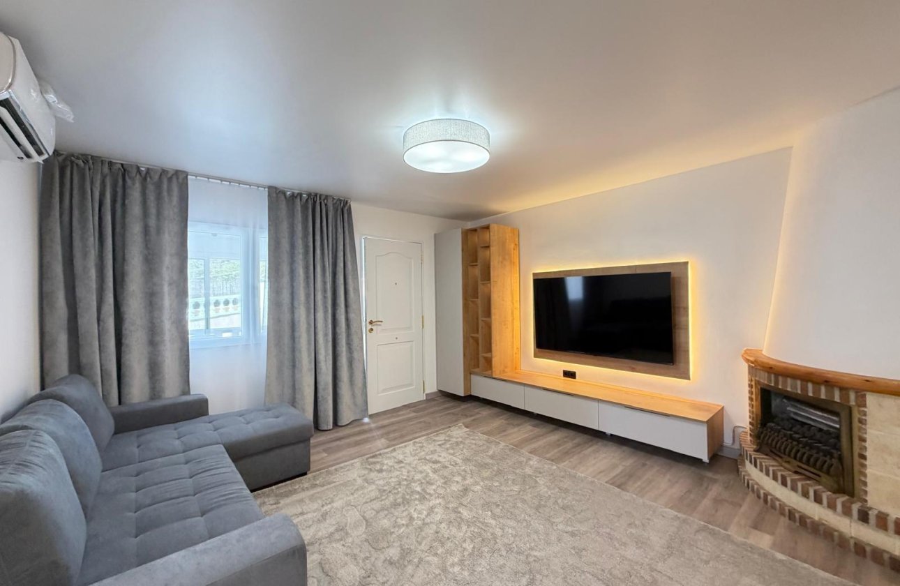 Herverkoop - Town House -
Torrevieja - Miramar - Torre Del Moro