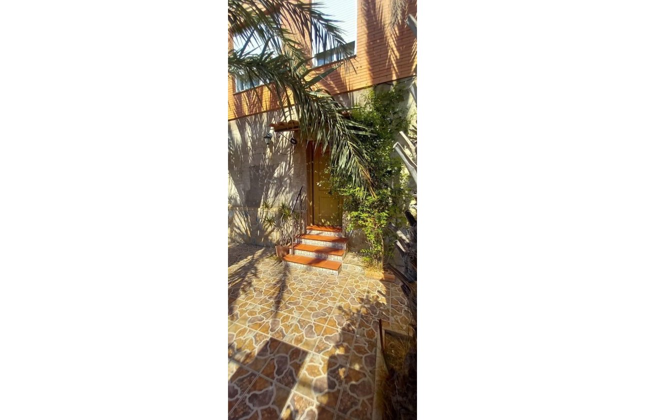 Herverkoop - Town House -
Torrevieja - Nueva Torrevieja