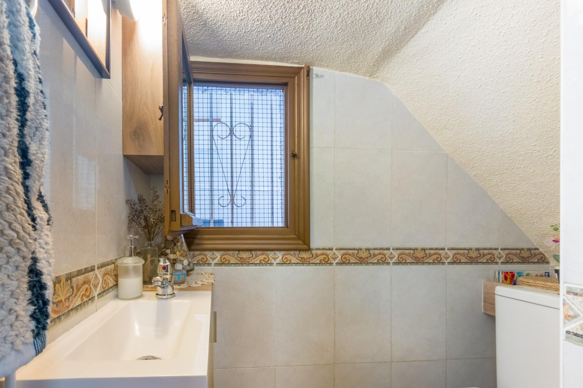Herverkoop - Town House -
Torrevieja - Nueva Torrevieja
