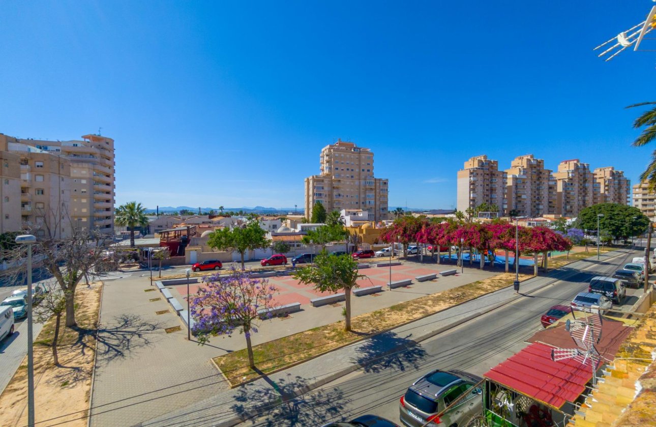 Herverkoop - Town House -
Torrevieja - Nueva Torrevieja