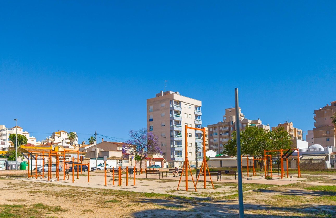 Herverkoop - Town House -
Torrevieja - Nueva Torrevieja