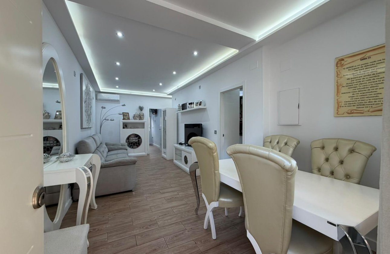Herverkoop - Town House -
Torrevieja - Nueva Torrevieja
