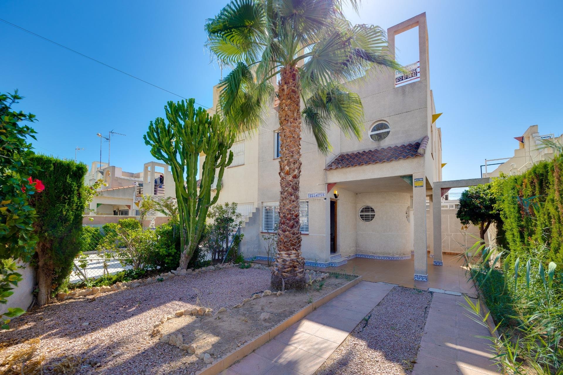 Herverkoop - Town House -
Torrevieja - Paraje Natural