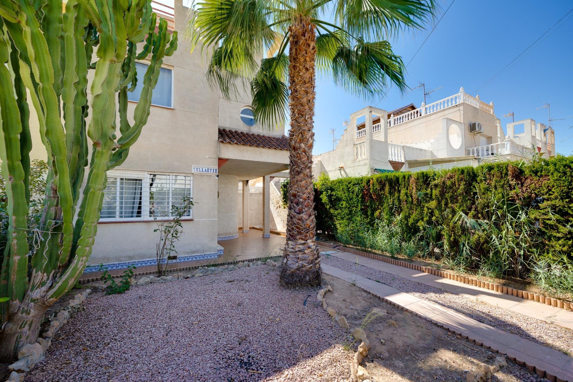 Herverkoop - Town House -
Torrevieja - Paraje Natural