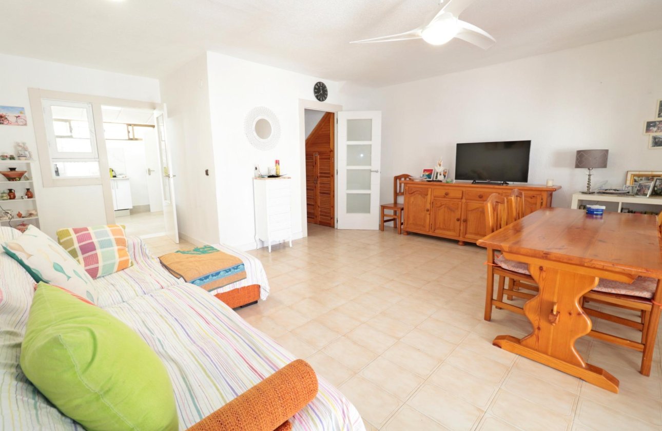 Herverkoop - Town House -
Torrevieja - Playa De Los Naufragos