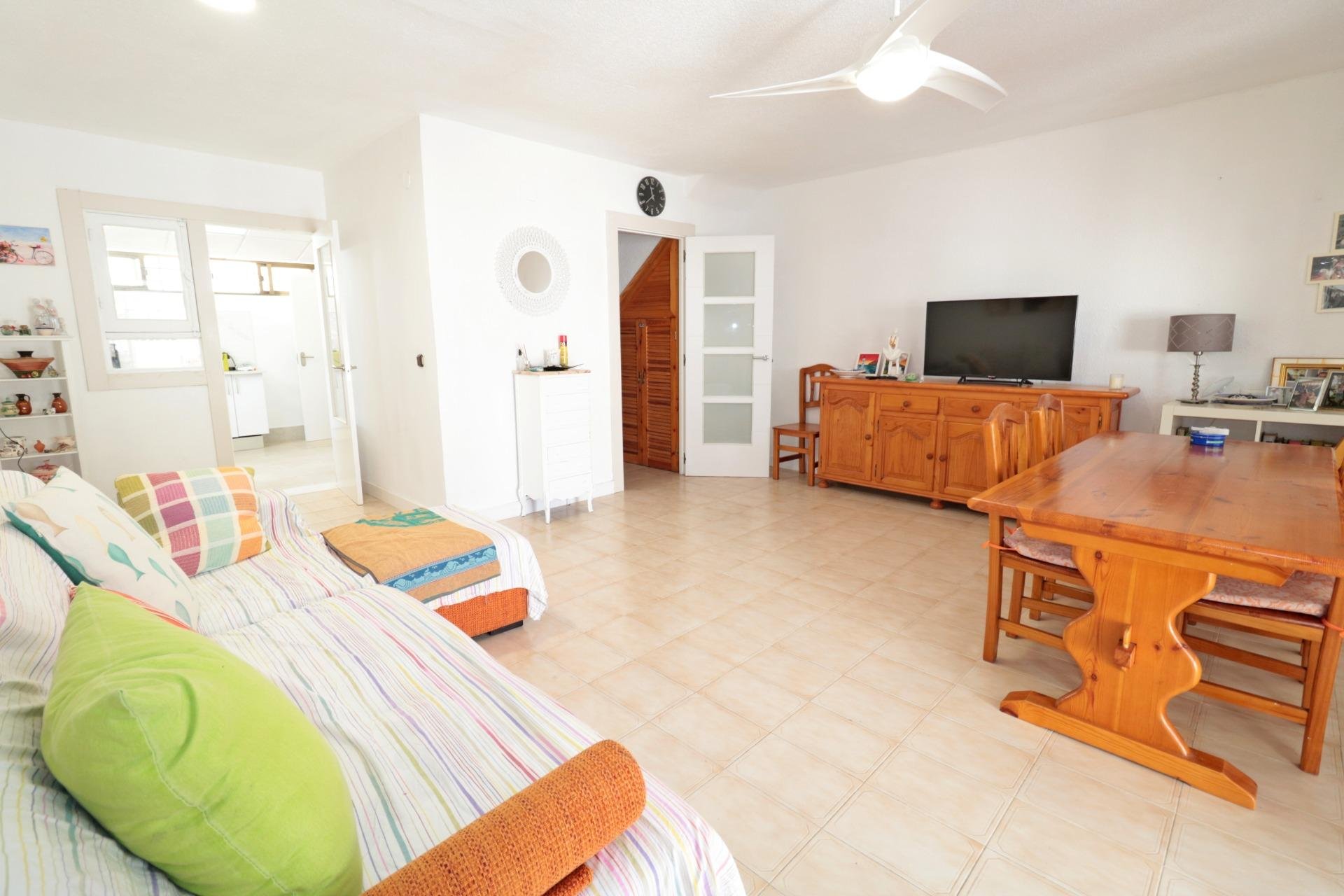 Herverkoop - Town House -
Torrevieja - Playa De Los Naufragos