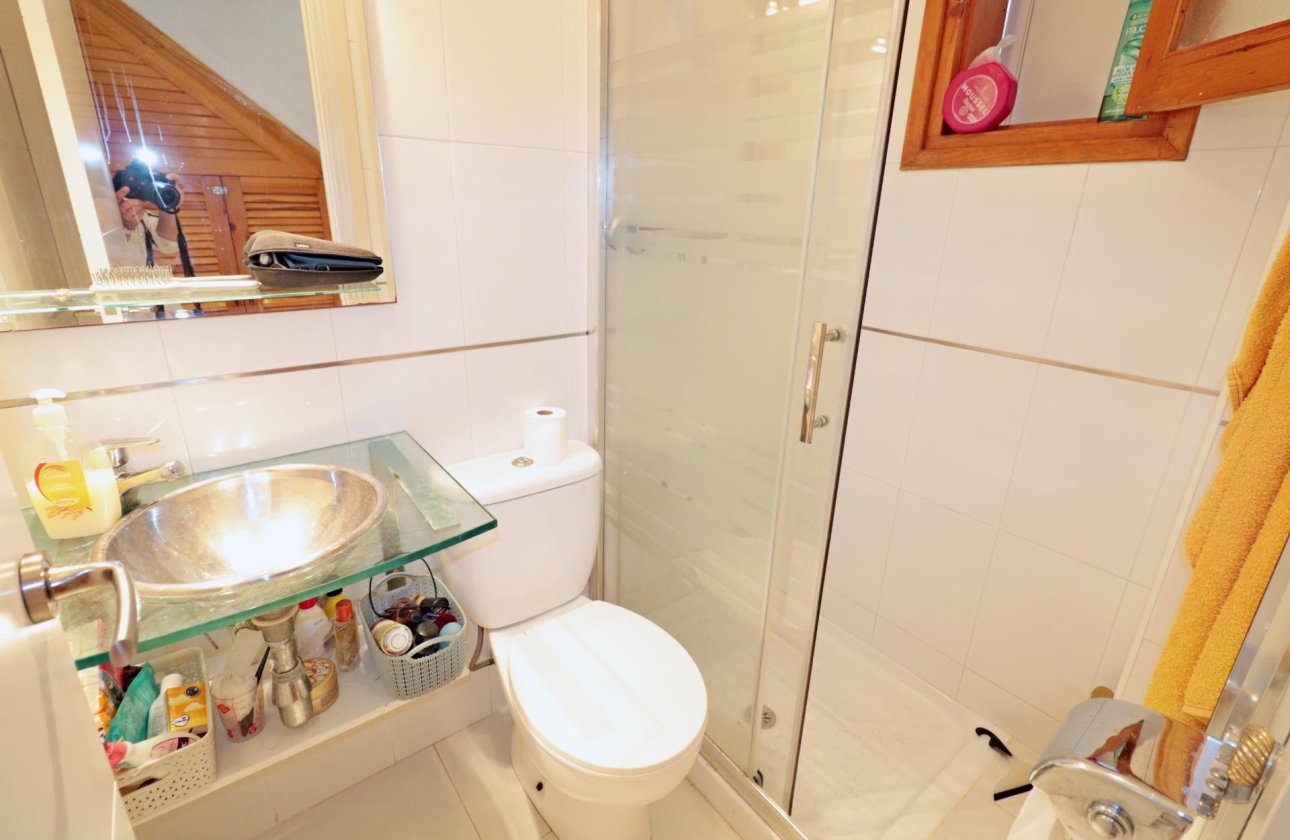 Herverkoop - Town House -
Torrevieja - Playa De Los Naufragos