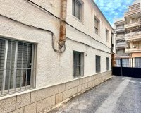 Herverkoop - Town House -
Torrevieja - Playa del Cura