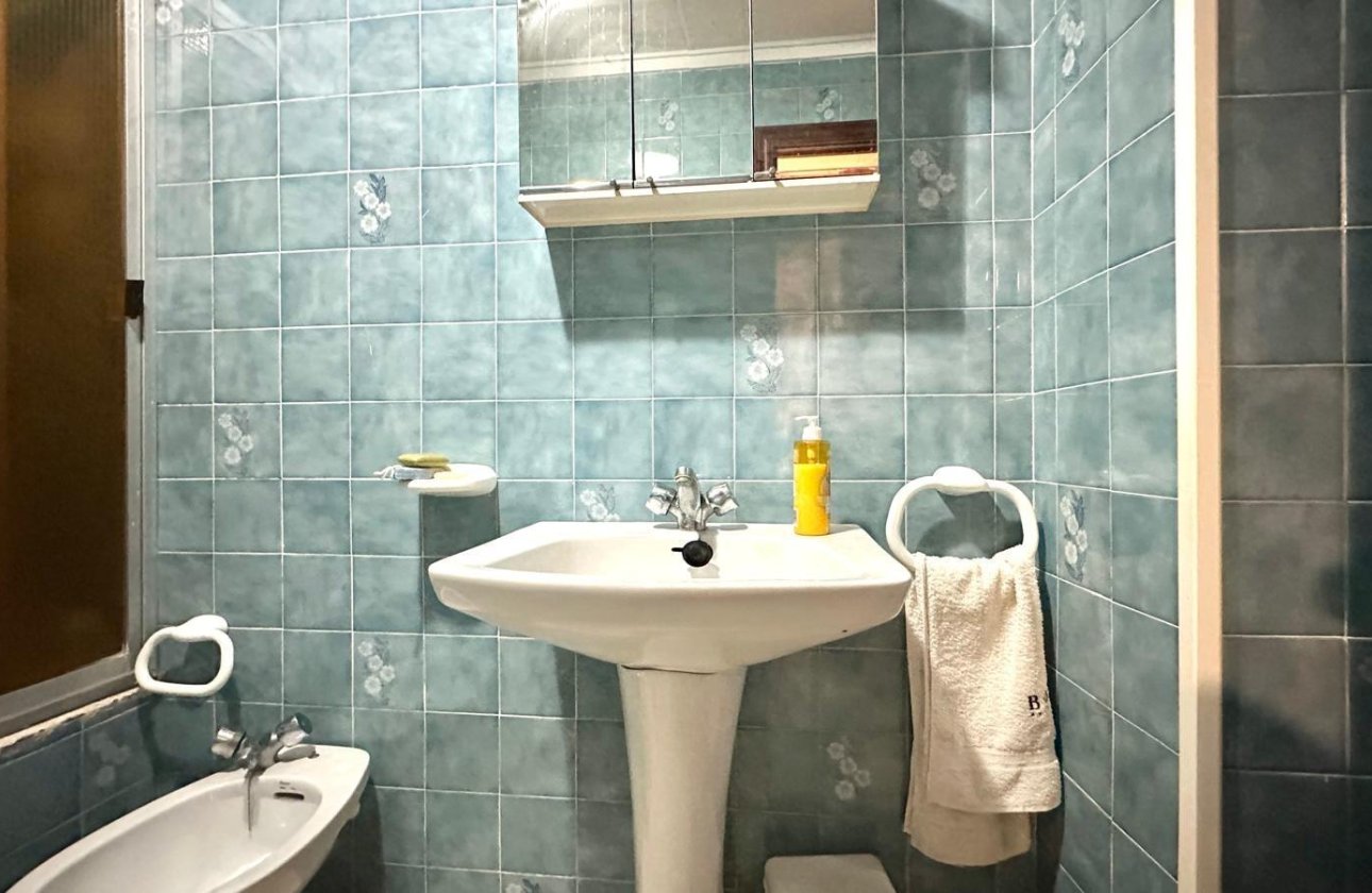 Herverkoop - Town House -
Torrevieja - Playa del Cura