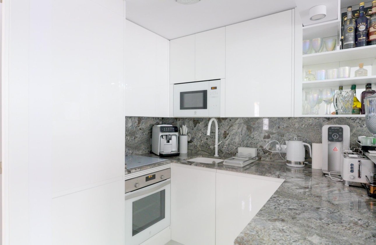 Herverkoop - Town House -
Torrevieja - Punta Prima