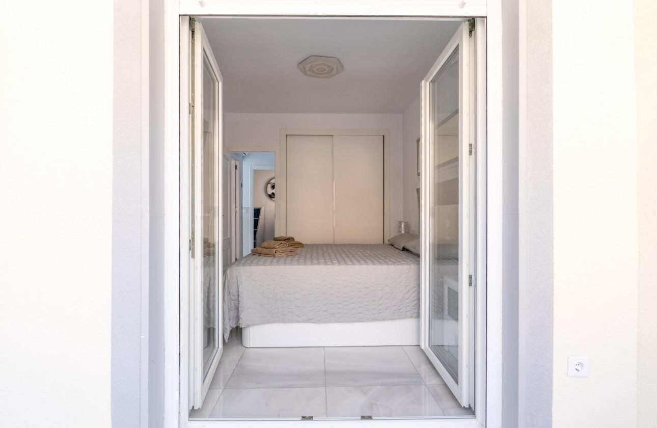 Herverkoop - Town House -
Torrevieja - Punta Prima