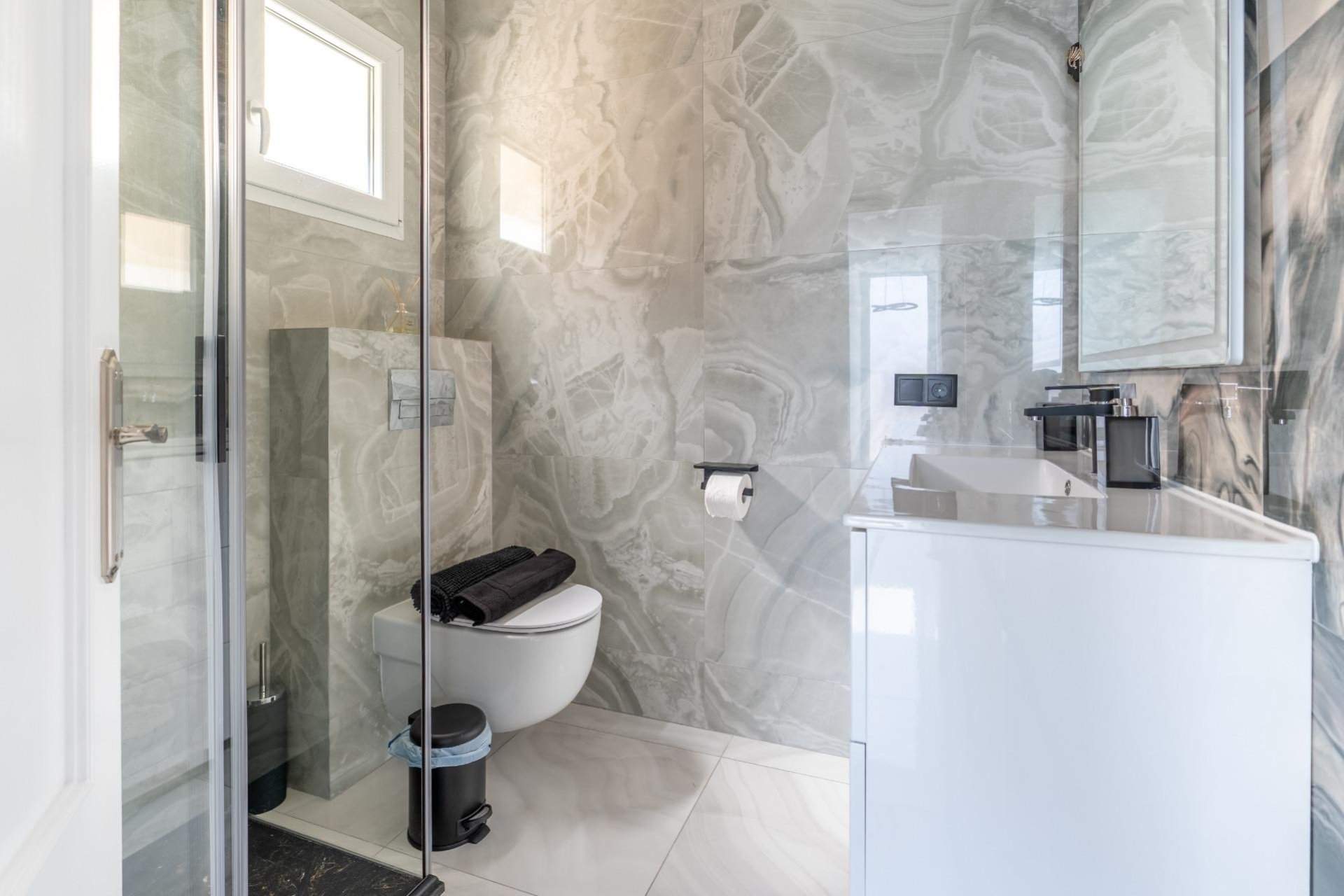 Herverkoop - Town House -
Torrevieja - Punta Prima